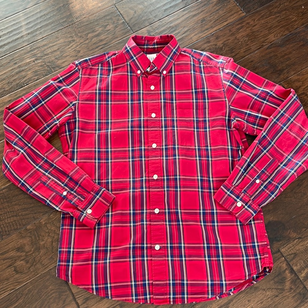Men’s Gap button down.